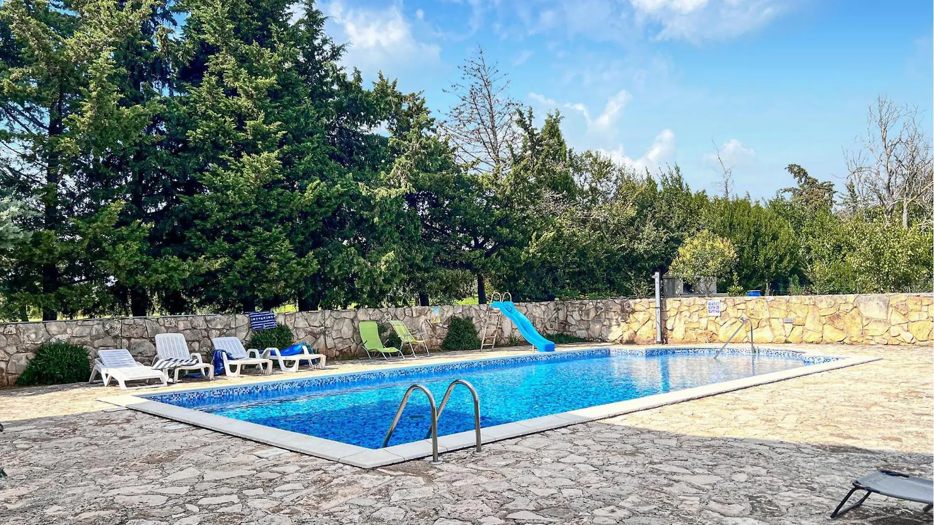 Stunning Apartment In Medulin